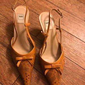 New tan Hilary Radley Shoes